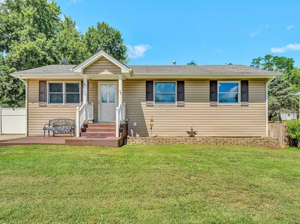 8402 Brubaker Dr, Roanoke, VA 24019