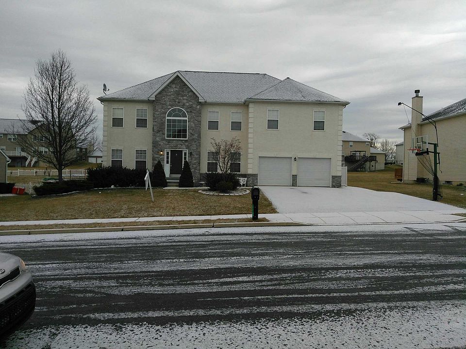 1st image of 111 McNair Cir