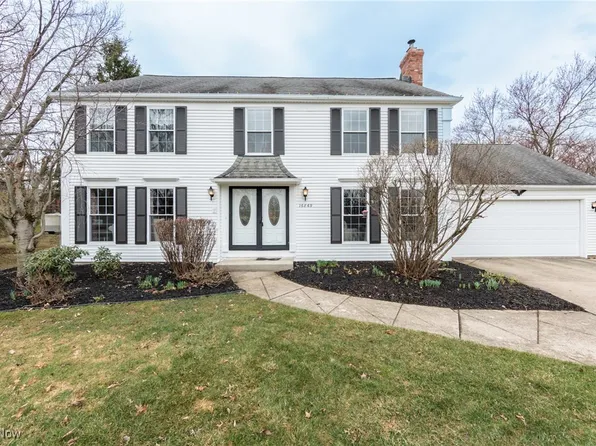 16869 Wolf Run Cir, Strongsville, OH 44136
