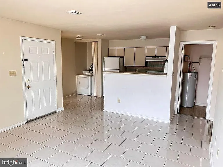 700 N Franklin Blvd #1105 — Photo 3