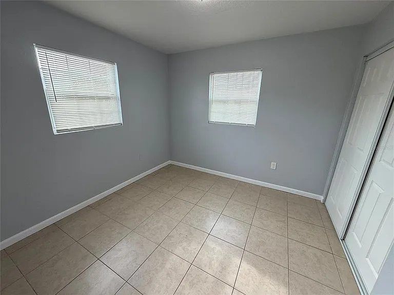 613 Carver Dr — Photo 6