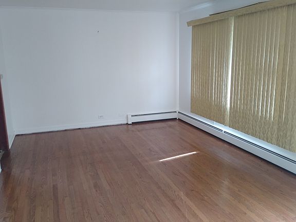 2nd image of 714 E 156th St