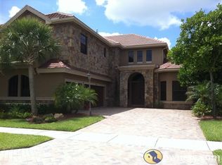 10416 Trianon Pl, Wellington, FL 33449
