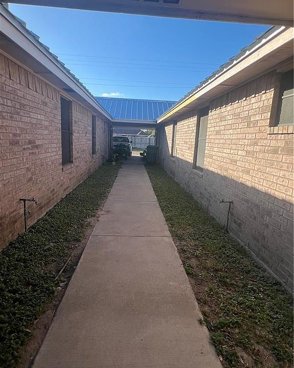 2nd image of 2103 Casey Dr