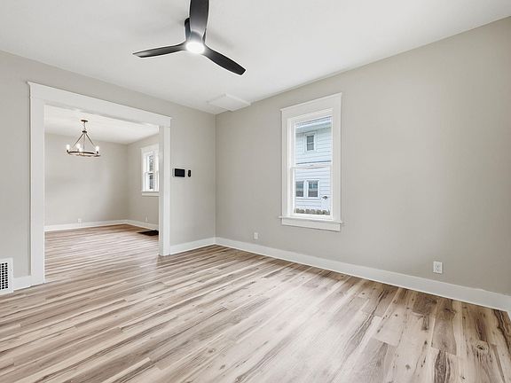 3rd image of 1524 Franklin Ave