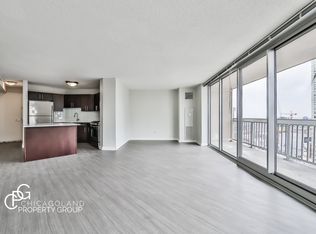 10 W Grand Ave, Chicago, IL 60654
