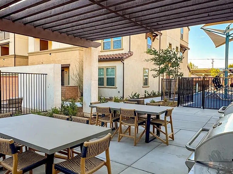 The Kingsley Luxury Apartments — Photo 14