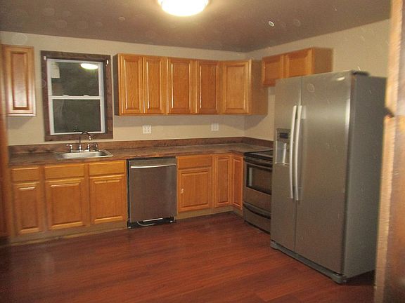 3rd image of 37 N Main St