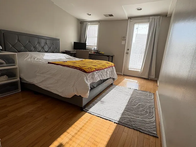 1746 S Hanover St — Photo 12