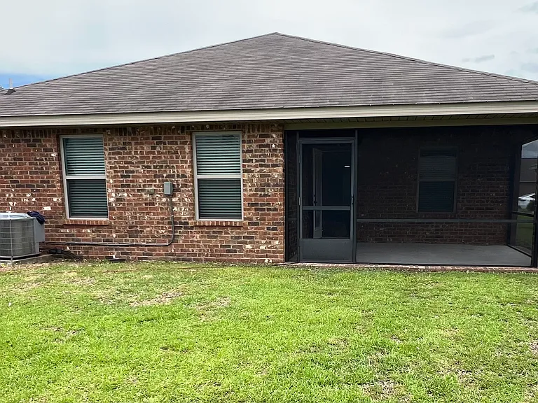 1307 Fairlawn Dr — Photo 9