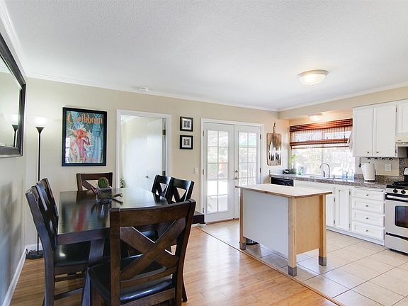 5th image of 753 Sherwood Dr