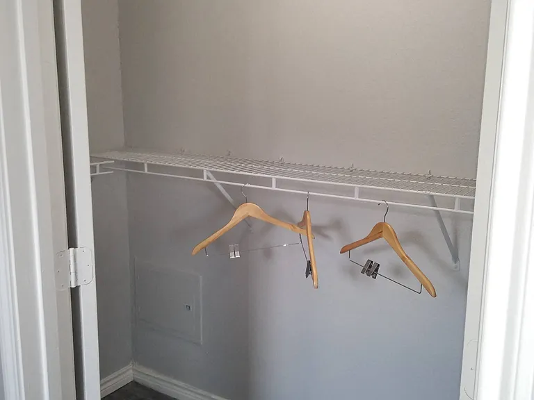 Mission Del Rio Apartment Homes — Photo 8