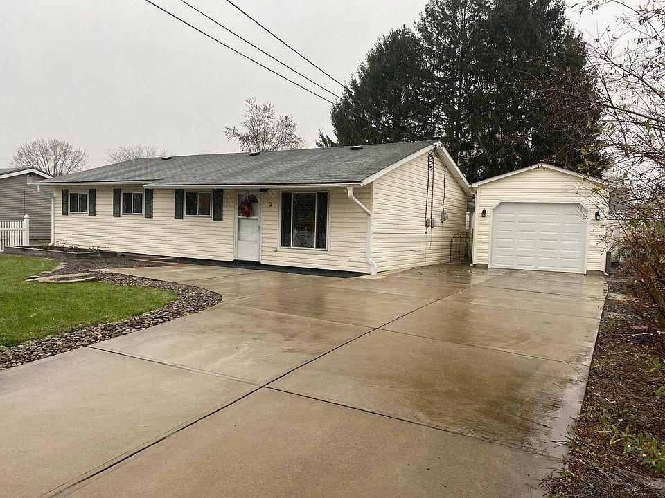 1st image of 2 Dover Dr
