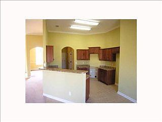5th image of 10422 Redmond Dr