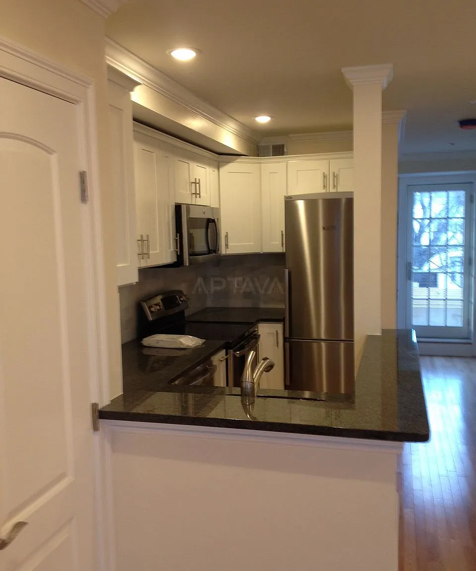 2 bed, $4,000 — Photo 2