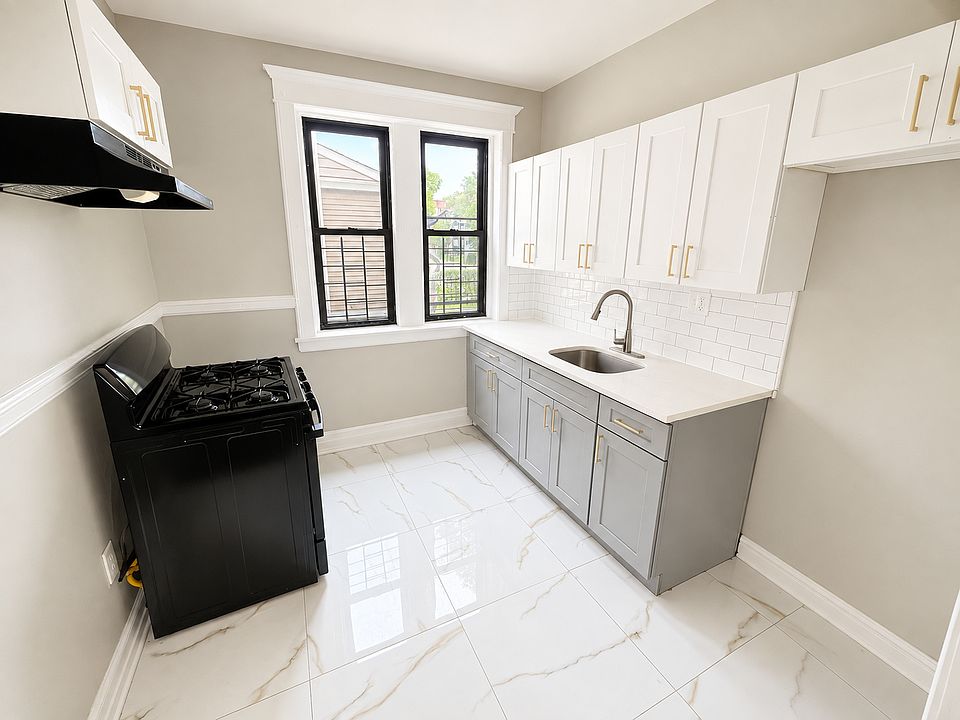 1st image of 4 Carnegie Ave APT 4