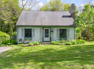 94 Leighton Rd, Falmouth, ME 04105