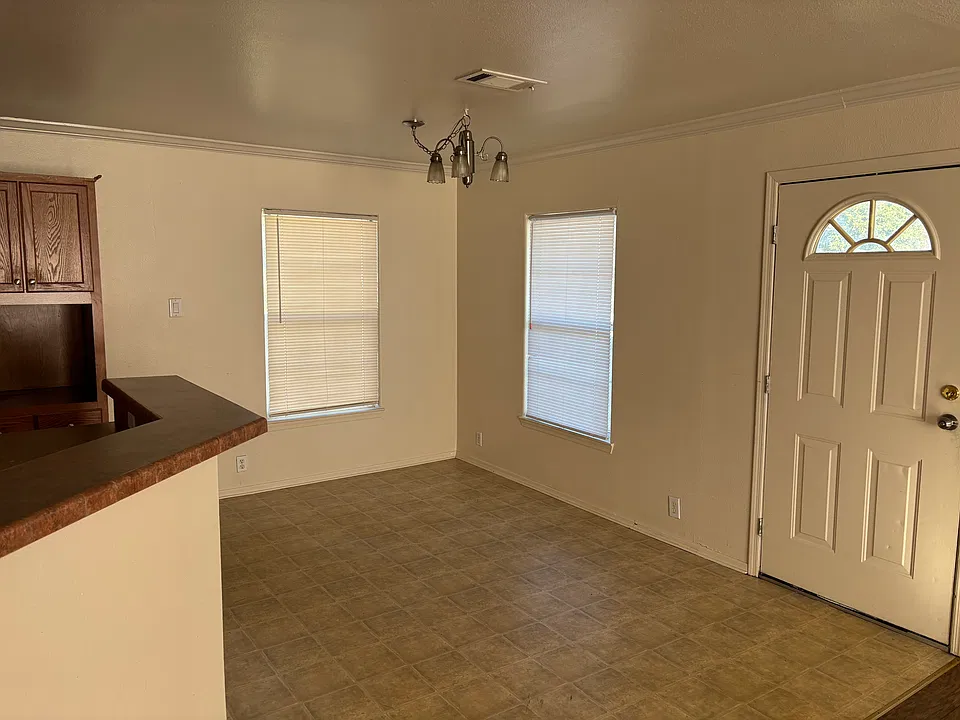 118 Candlewood Cir