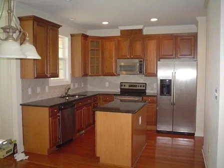 3121 Hudson Hill Ln — Photo 2