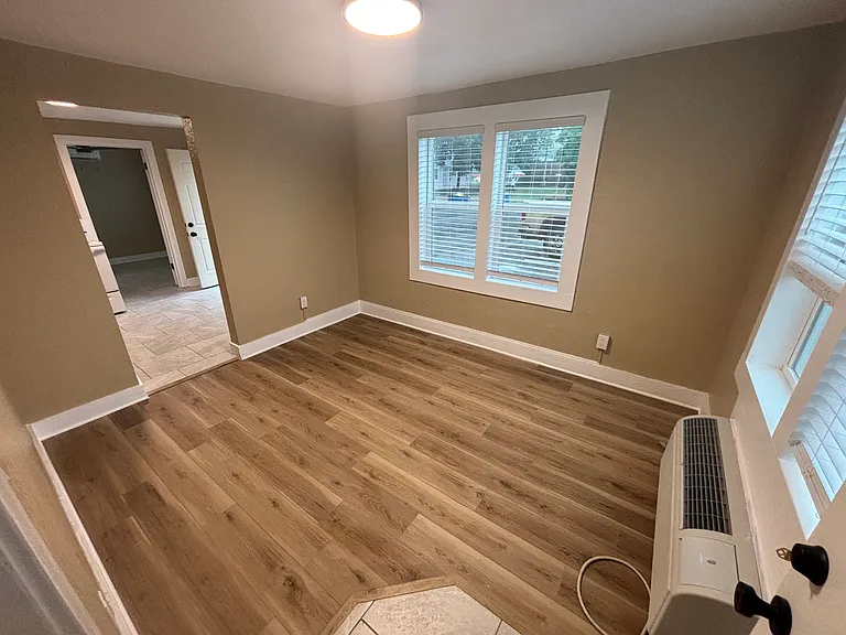 118 W Miller Ave #1 — Photo 3