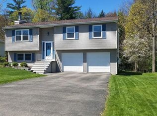 32 Country Knoll Dr, Binghamton, NY 13901