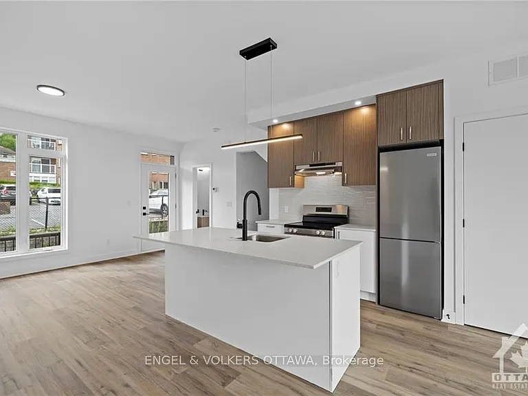 1260 Marenger St #H — Photo 5