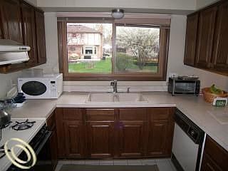 3rd image of 18821 Canterbury Dr