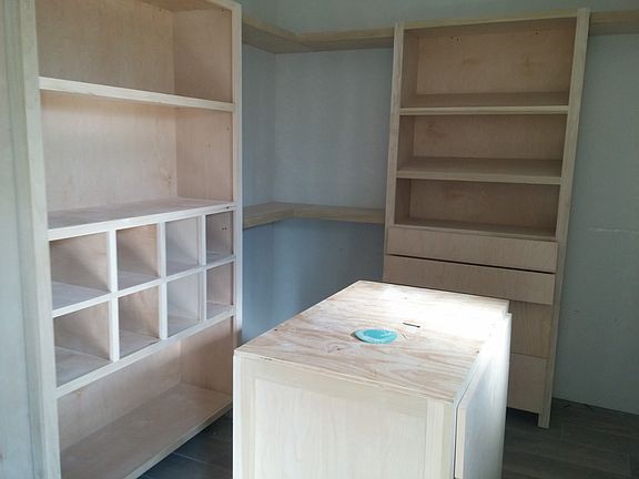5th image of 321 Valle Alto Dr