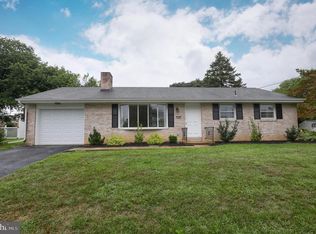 5428 Rainbow Dr, East Petersburg, PA 17520