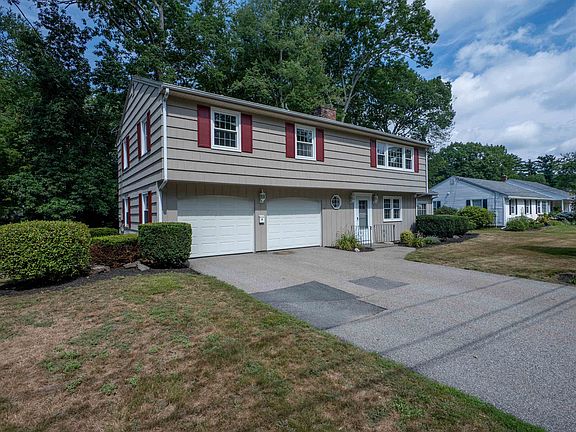 3rd image of 16 Longwood Drive