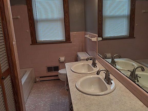 5th image of 1607 N Armistead Ave