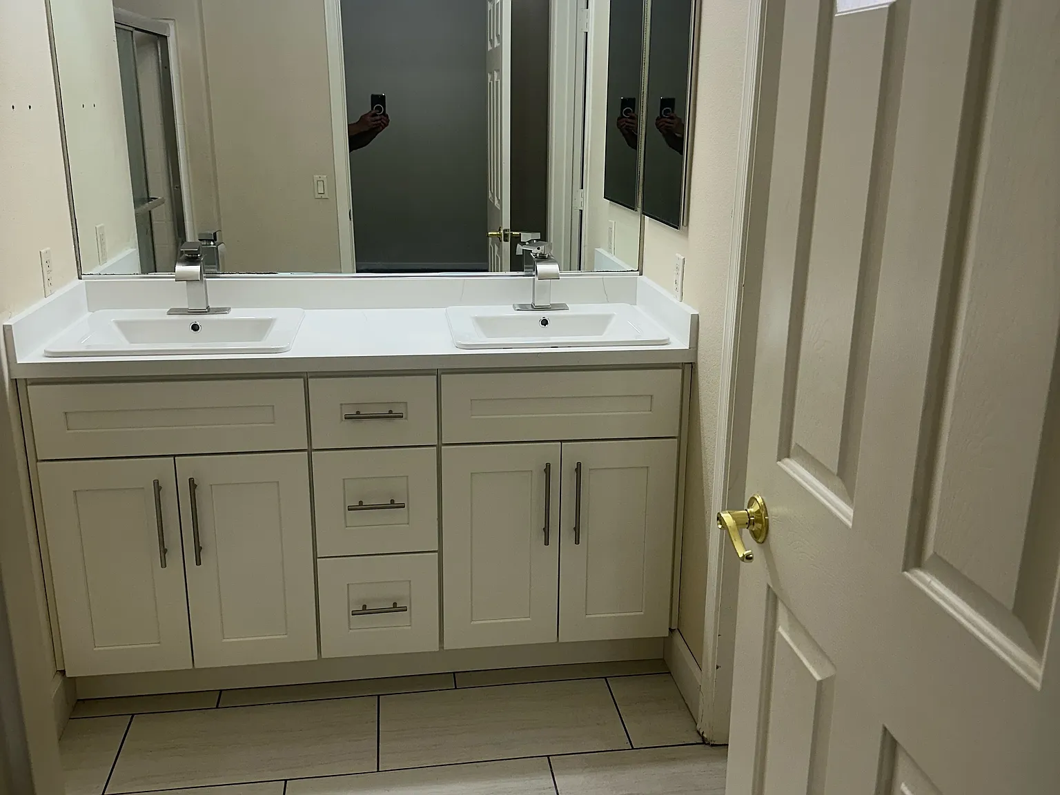 3 bed, 1394 sqft, $2,500 — Photo 2