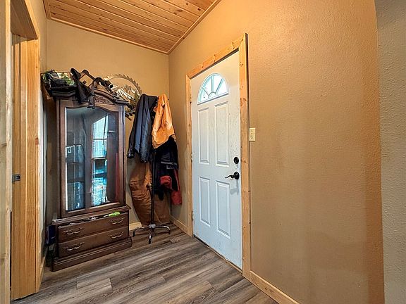 4th image of 10578 NE 10 Road