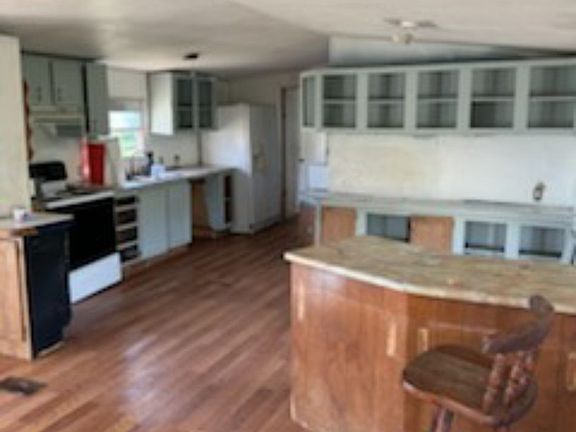 4th image of 5810 County Road 180