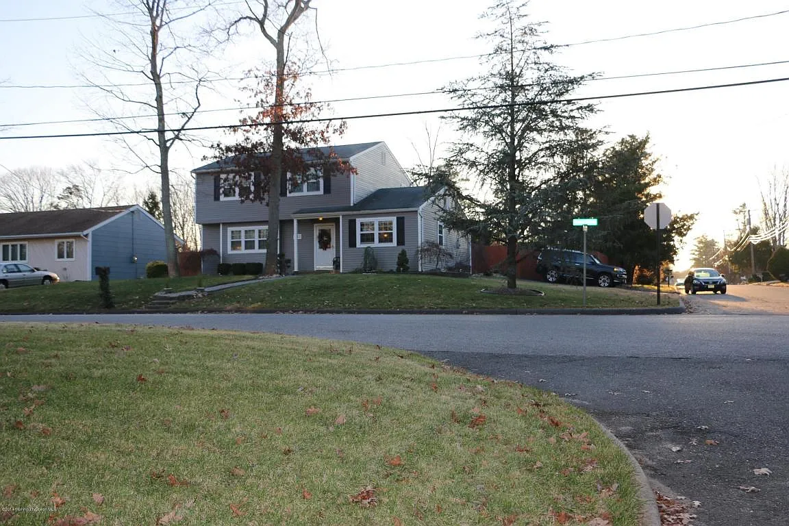 433 Green Acres Rd photo 1