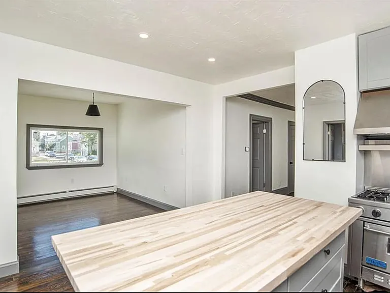 111 Grove St #1 — Photo 6