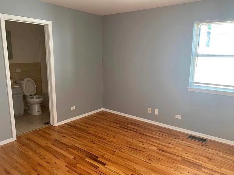 2216 W Adams St #2 — Photo 4