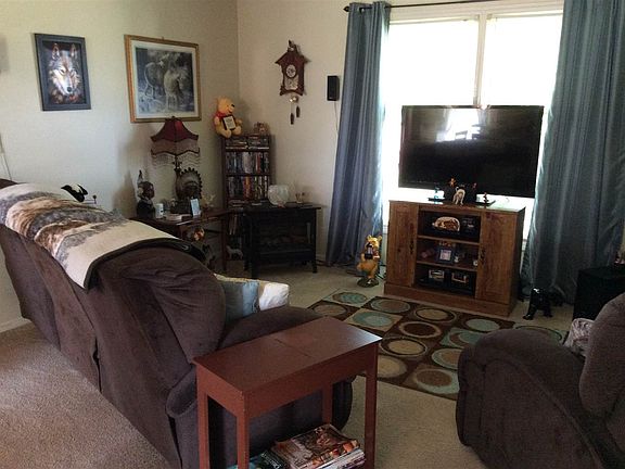 4th image of 316 Brenden Way