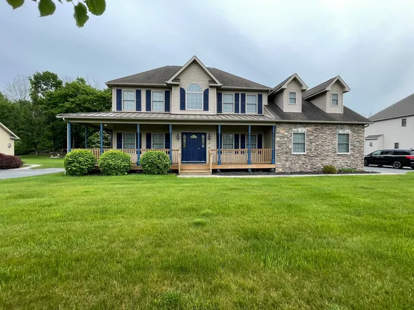 16 Prestwick Dr, Monroe, NY 10950