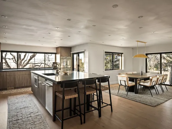 1404 S Canterbury Dr E, Salt Lake City, UT 84108