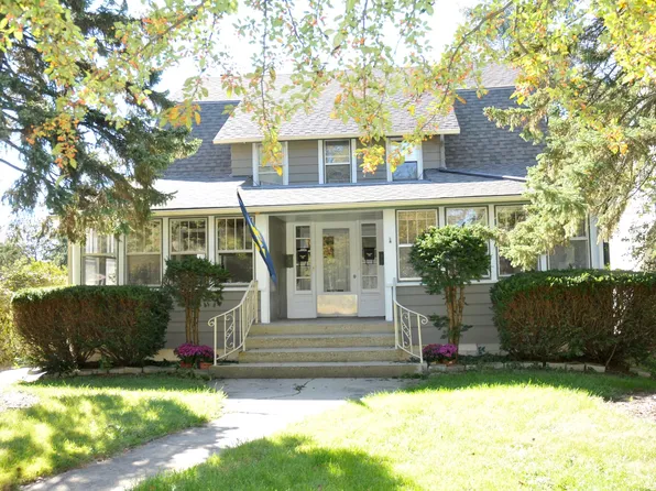 101 Horne St, Saint Charles, IL 60174