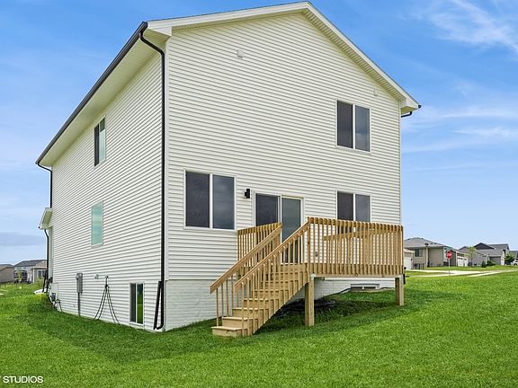 3rd image of 5676 Brook View Ave