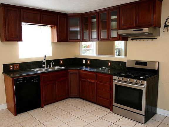 5th image of 416 Mayellen Ave