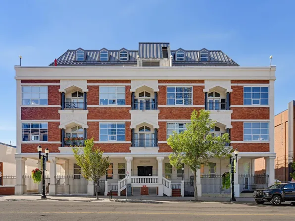 10330 104th St NW #208, Edmonton, AB T5J 1C2