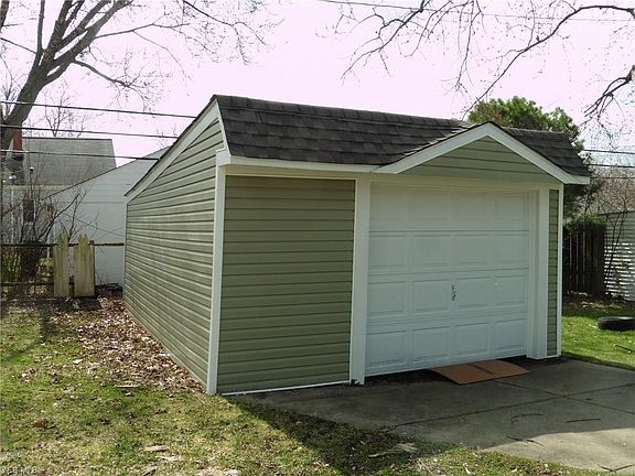 4th image of 14612 Tabor Ave