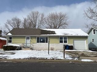 112 E Douglas St, Princeville, IL
