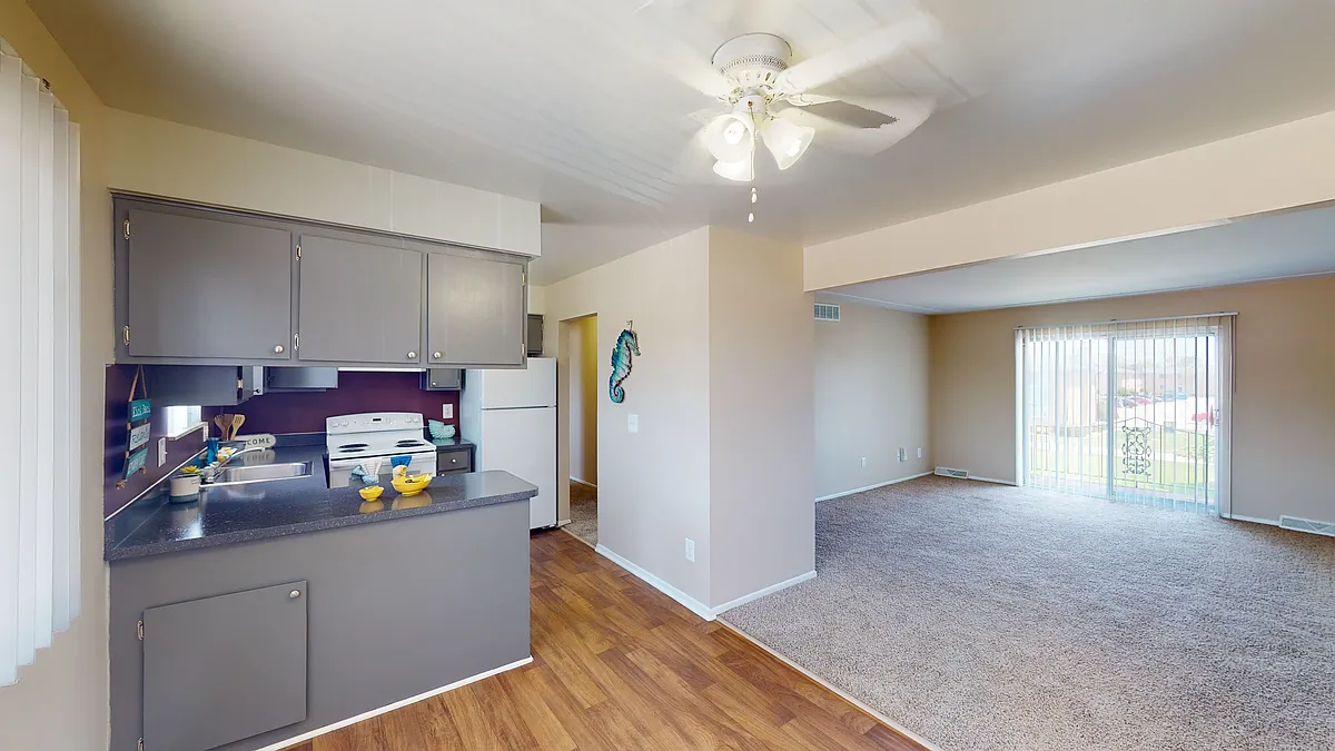 Building Photo - Rivercrest Apartments