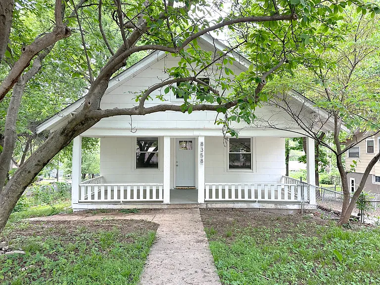 8358 Paseo Blvd — Photo 1