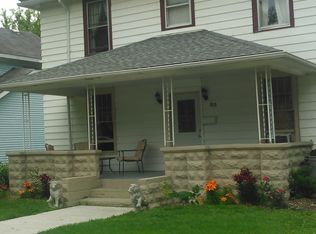 308 1/2 S 3rd St, Delavan, WI 53115