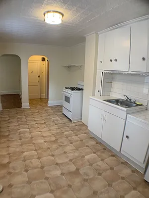 Rented by Capri Jet Realty Corp | media 17